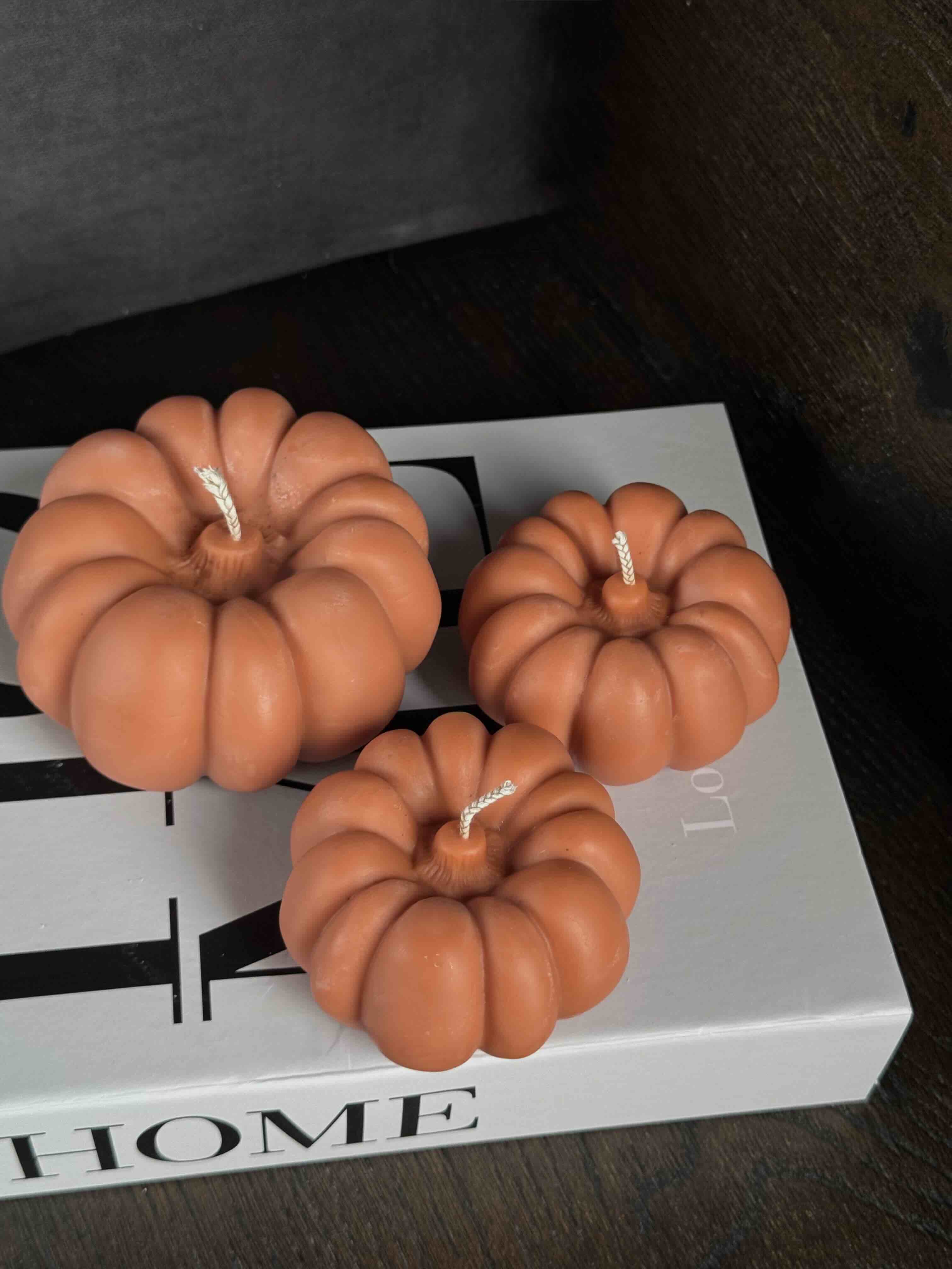 Žvakių komplektas “Moliūgai Nr.3” (vario)