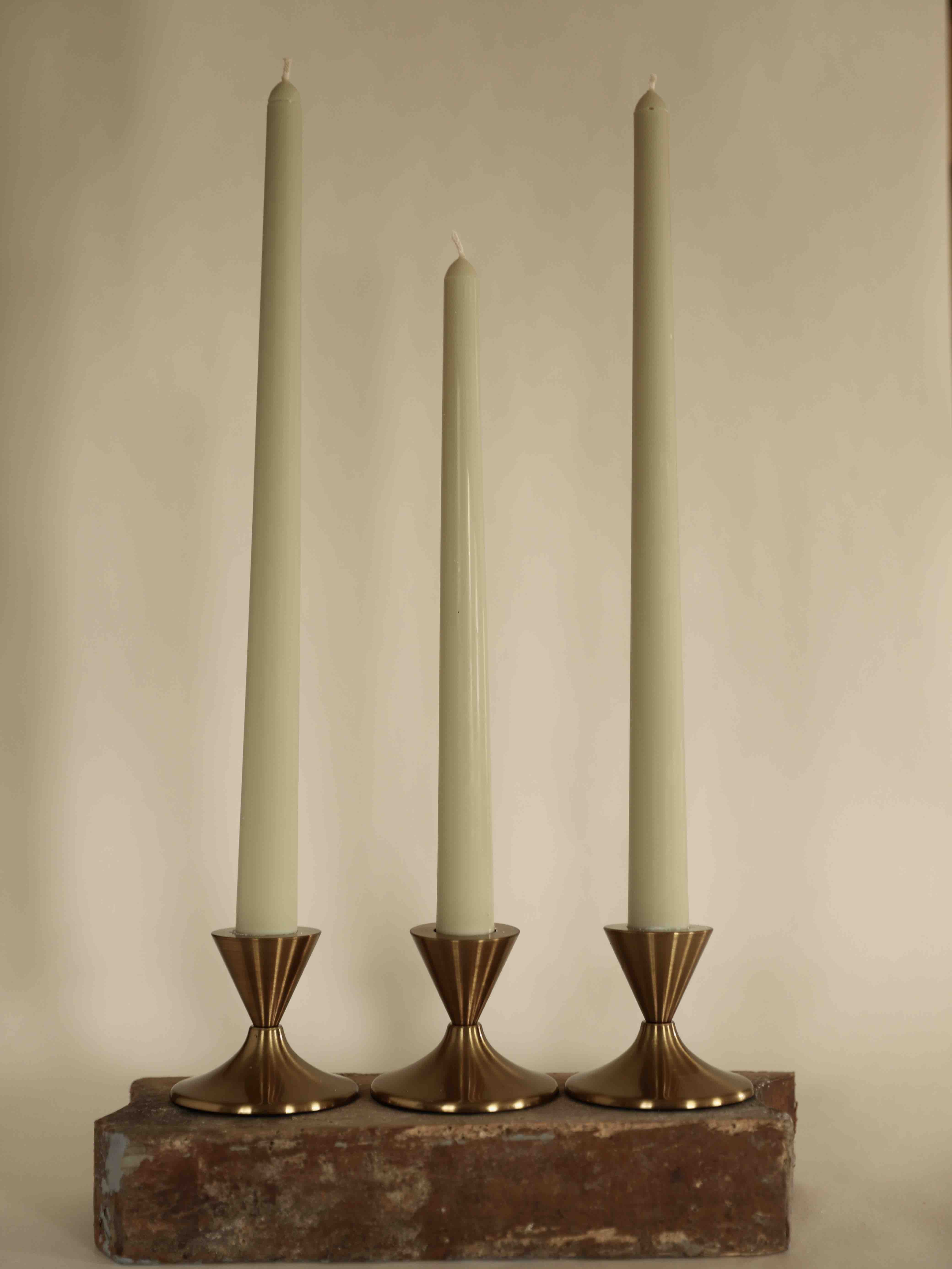 Girė (spalva: pistacijų)