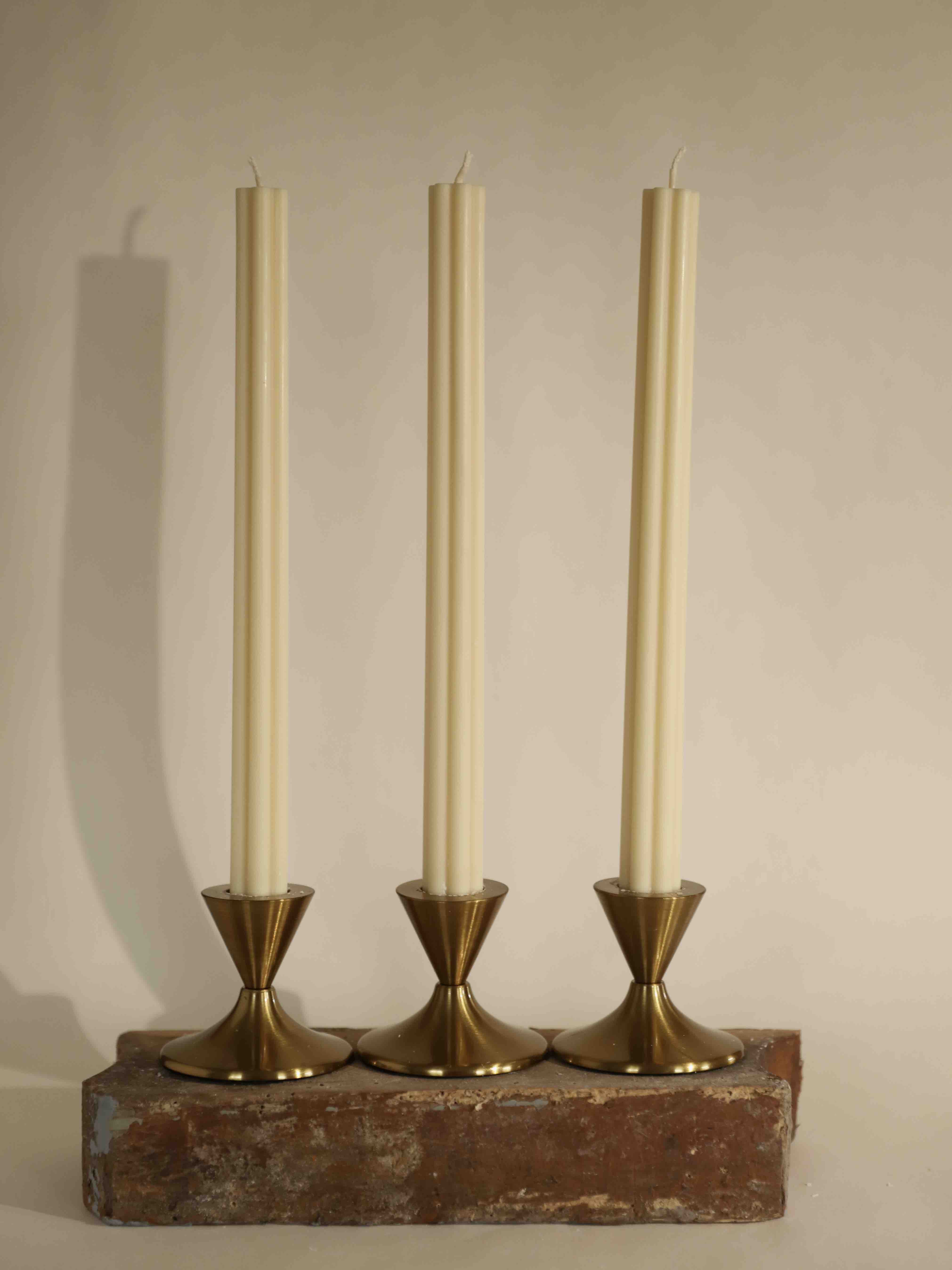 Vytė (spalva: butter)